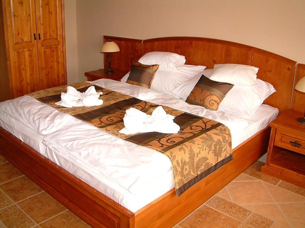 Egri Korona Borház és Wellness Hotel Demjén Habitación foto
