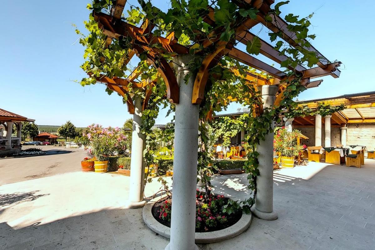 Egri Korona Borház és Wellness Hotel Demjén Exterior foto